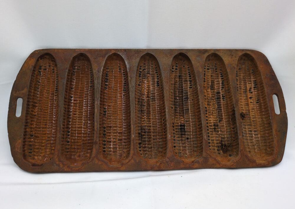 Vintage Cast Iron 7 Stick Cornbread Pan Mold Heavy Duty Bakeware Kitchen Tool